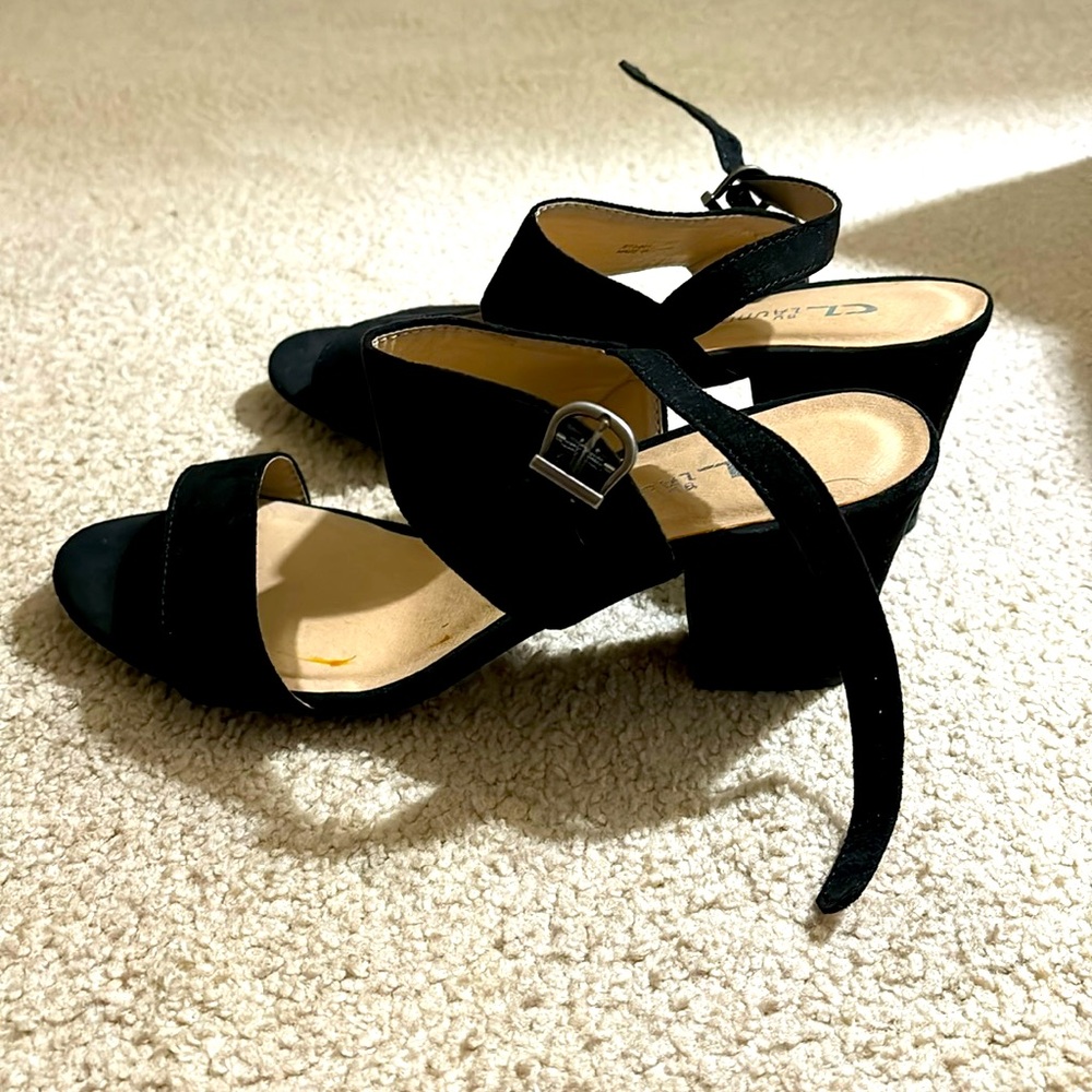 Selling black small heels!
